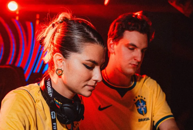 +55 Bar em Curitiba transmite Brasil x Haiti pela Copa do Mundo com ativações, drinks, gastronomia e DJs