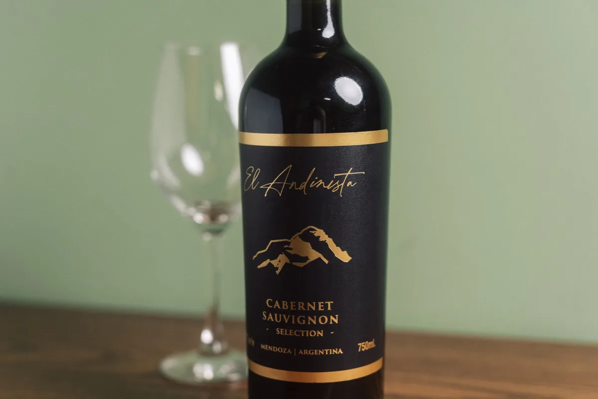 Shopping Curitiba lança campanha de Dia dos Pais com vinho argentino