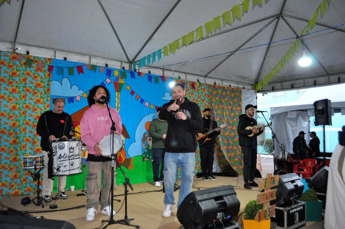 Banda Makinada vai animar a festa com pagode