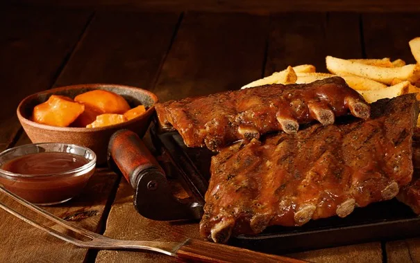 Outback celebra Dia do Amigo com menu para dois por R$ 119,90