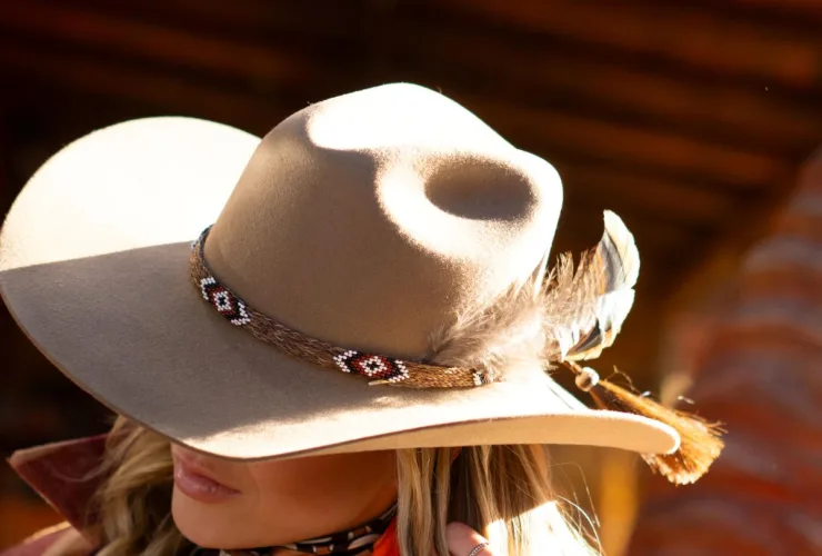 Boutique de Curitiba leva moda country e western do campo para a cidade