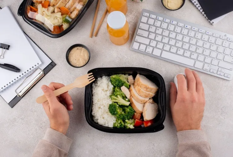 Alimento “fit” é sempre saudável? Grau de processamento importa na escolha