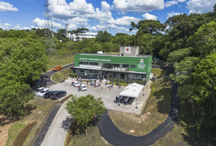 Hospital Veterinário de Curitiba chega a quase 350 mil procedimentos em ano e meio
