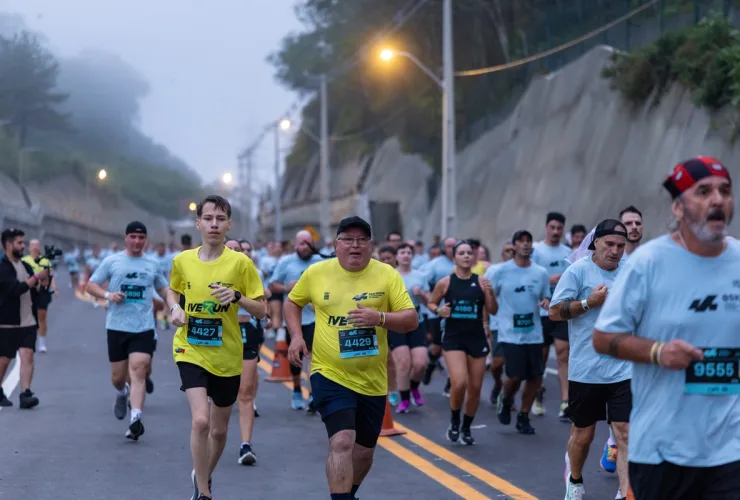 Imagem ilustrativa de corrida de rua em Curitiba, relacionada à divulgação da Corrida do Natal de 2026