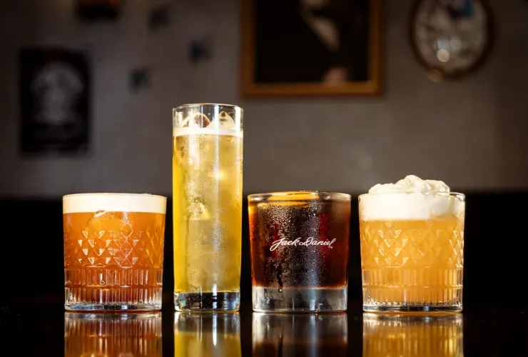Cão Véio Curitiba lança quatro novos drinks assinados pelo bartender Jean Ponce